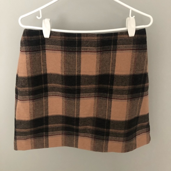 Uniqlo Plaid Skirt - Picture 1 of 3